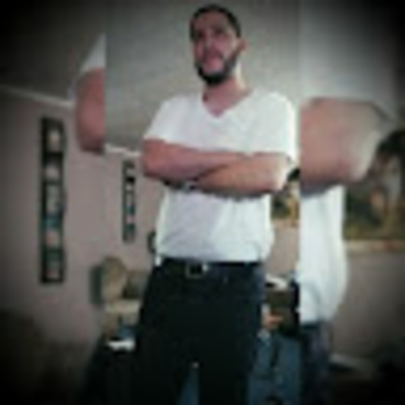 Meet your Posher, Andrew - Picture 1 of 1